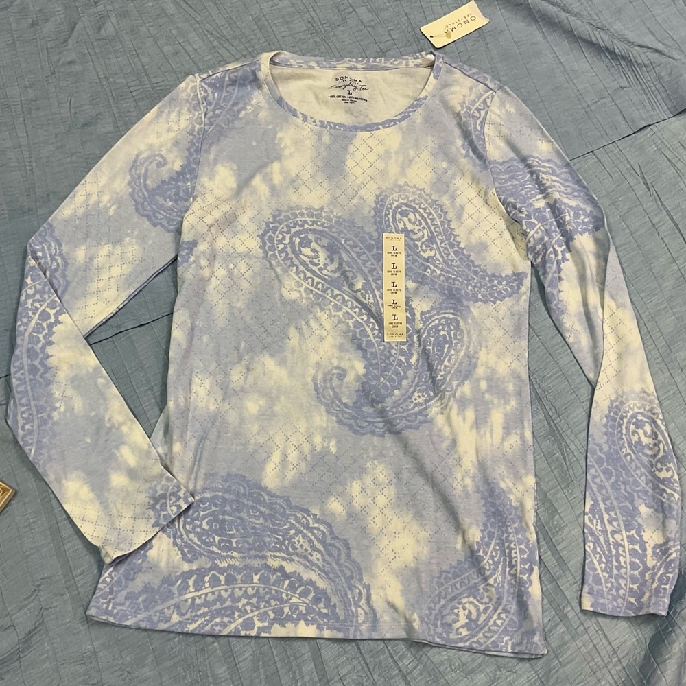 NWT - Woman’s T - Shirt